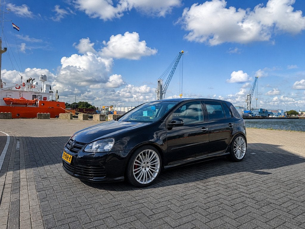 Volkswagen Golf 1.4 R32 PAKKET - NW APK - AIRCO - CARPLAY -, Voorwielaandrijving, Stoelverwarming, Gebruikt, 4 cilinders