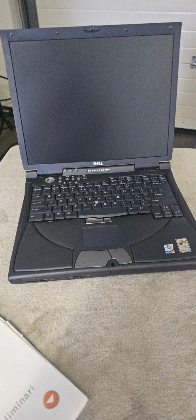 Dell Inspiron 8200 Laptop - Vintage Model, Computers en Software, Intel Pentium 4, Gebruikt, HDD, Minder dan 4 GB