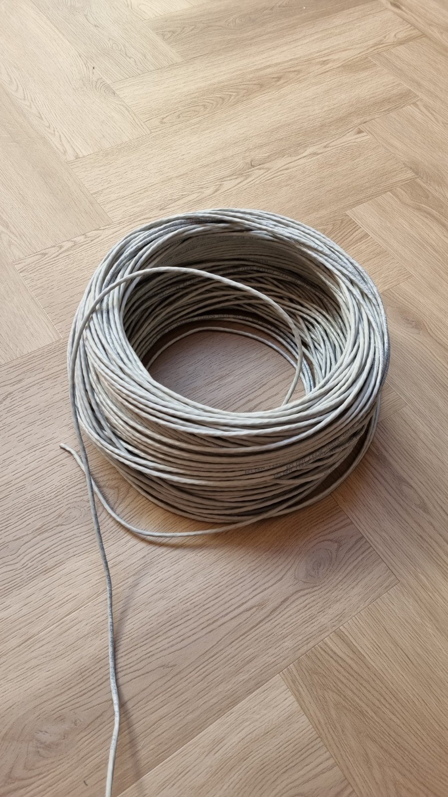 BELDEN  UTP kabel Cat5E AWG24 ECA - 140 meter, Doe-het-zelf en Verbouw, Elektra en Kabels, Ophalen of Verzenden, Nieuw, Overige merken