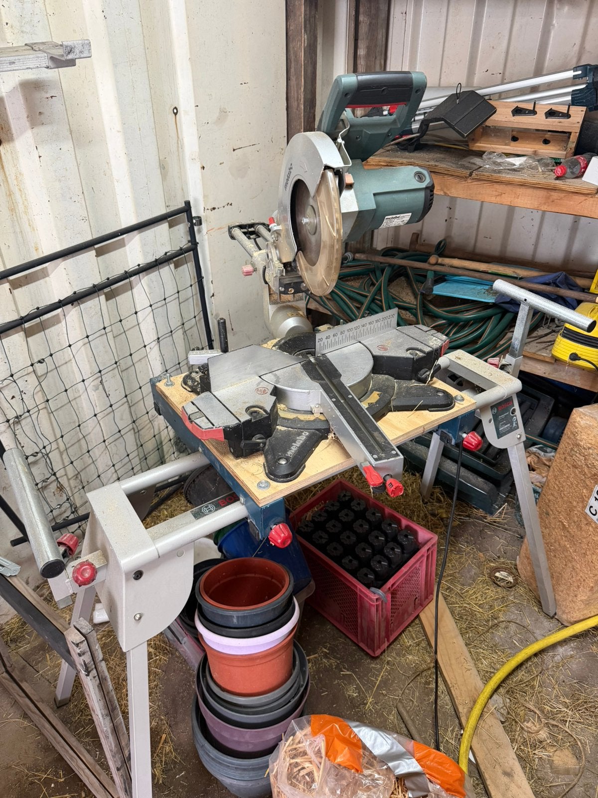 Metabo afkortzaag met onderstel, Ophalen, Zo goed als nieuw, Afkortzaag, 30 tot 70 mm