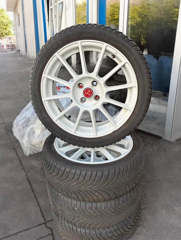Abarth 500 17 inch orginele Brembo Velgen All-season banden, Auto-onderdelen, Ophalen, Gebruikt, Banden en Velgen, 17 inch