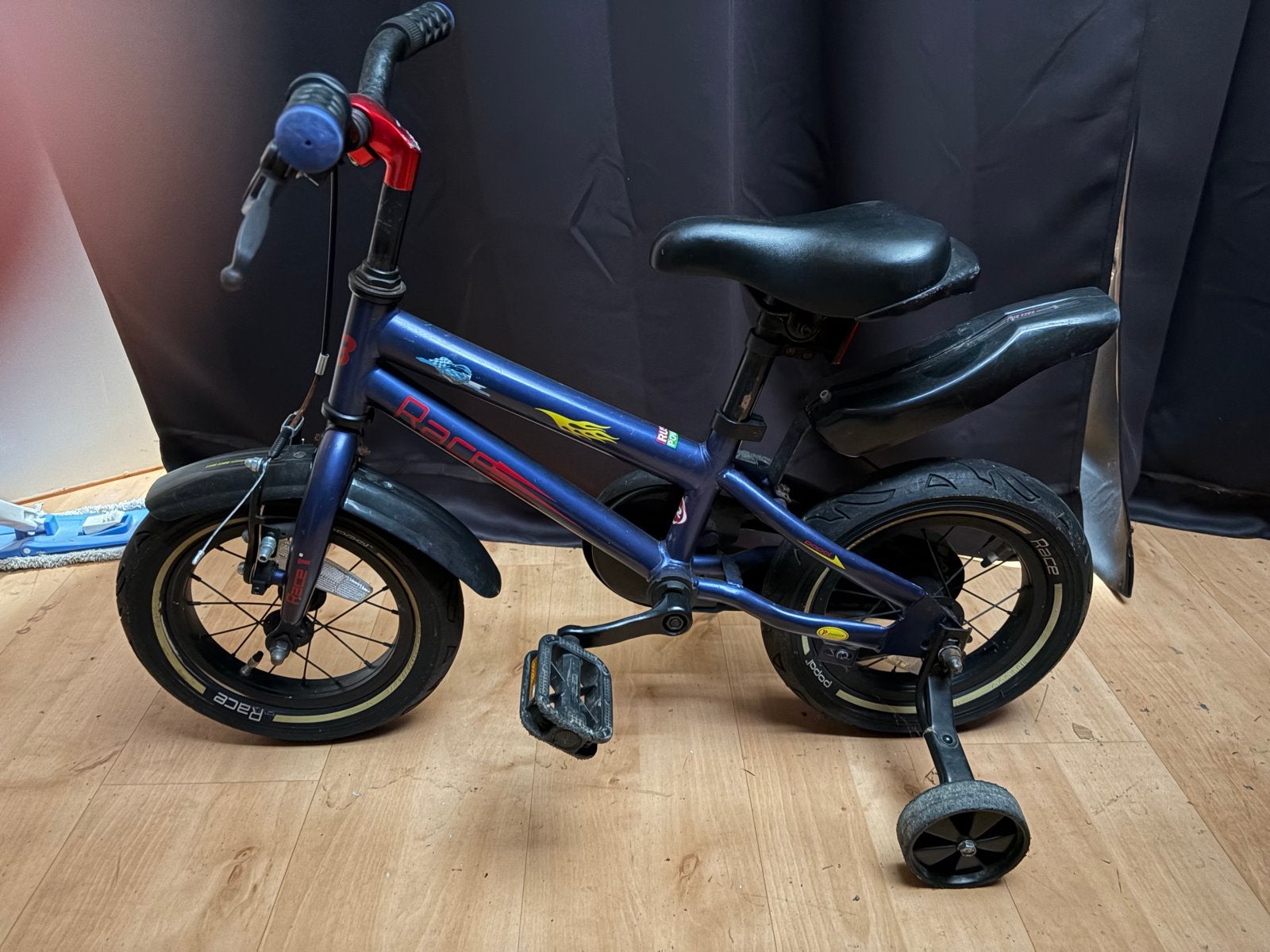 Jongensfiets 12 inch met zijwieltjes - Blauw, Fietsen en Brommers, Fietsen | Kinderfietsjes, Ophalen, Gebruikt
