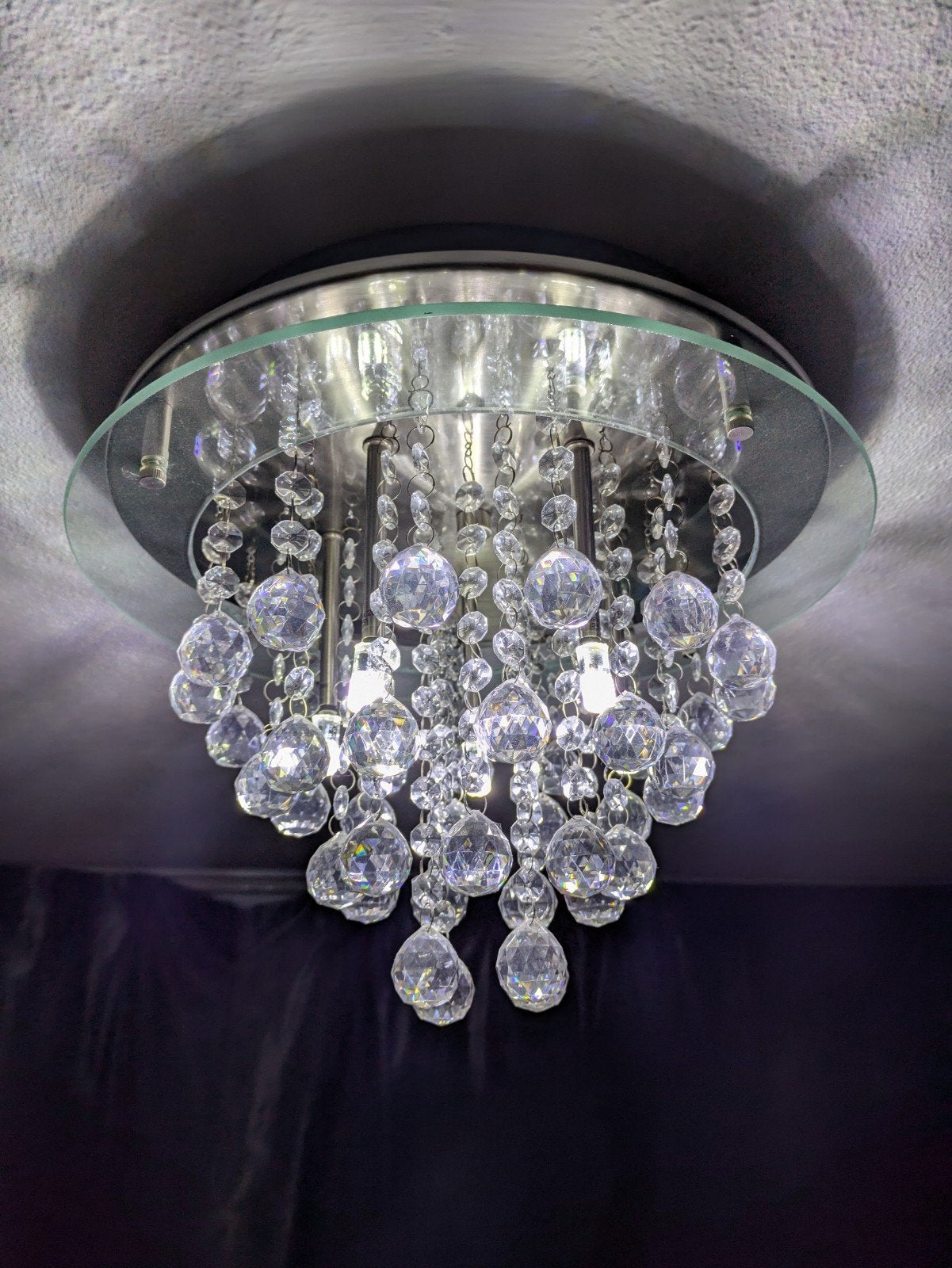 Moderne kristallen plafondlamp met glazen accenten, Modern, Glamour, Kristal, Overige fittingen, Ophalen of Verzenden, Zo goed als nieuw