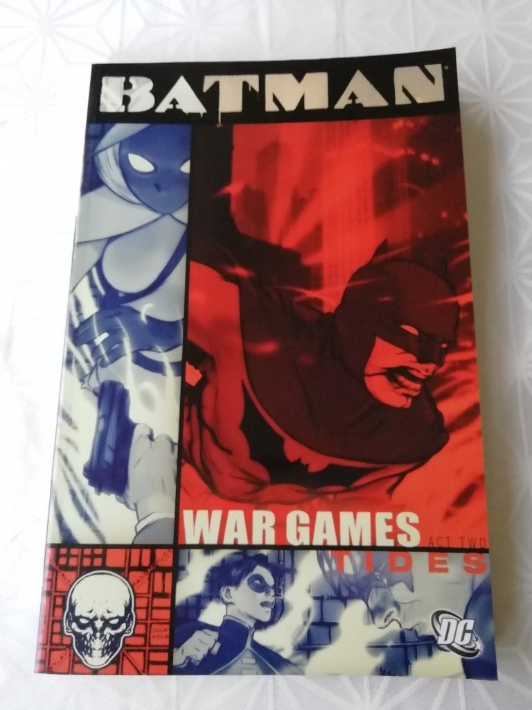 DC Batman war Games Act two TPB (Nijmegen oost), Boeken, Amerika, Ophalen of Verzenden, Zo goed als nieuw, Meerdere comics