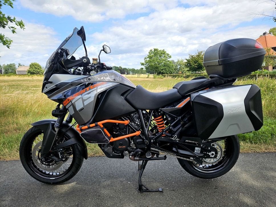 KTM 1190 ADVENTURE ABS 2014 KOFFERS AKRAPOVIC DAGRIJLAMP, 2 cilinders, KTM, Motorrijbewijs A, Bedrijf