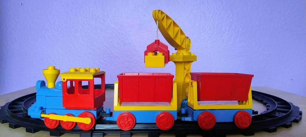 Duplo Trein met Locomotief, Wagons, Rails, Kraan & Poppetje, Gebruikt, Ophalen of Verzenden, Inclusief minifiguren, Duplo