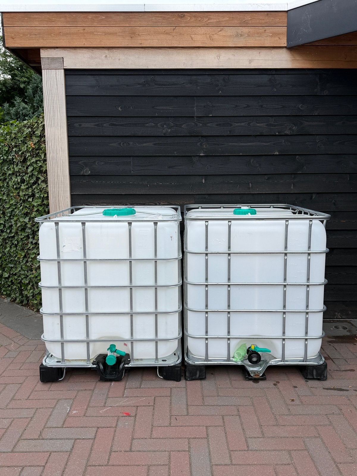 2x ibc vat 1000 liter, 150 liter of meer, Ophalen, Zo goed als nieuw