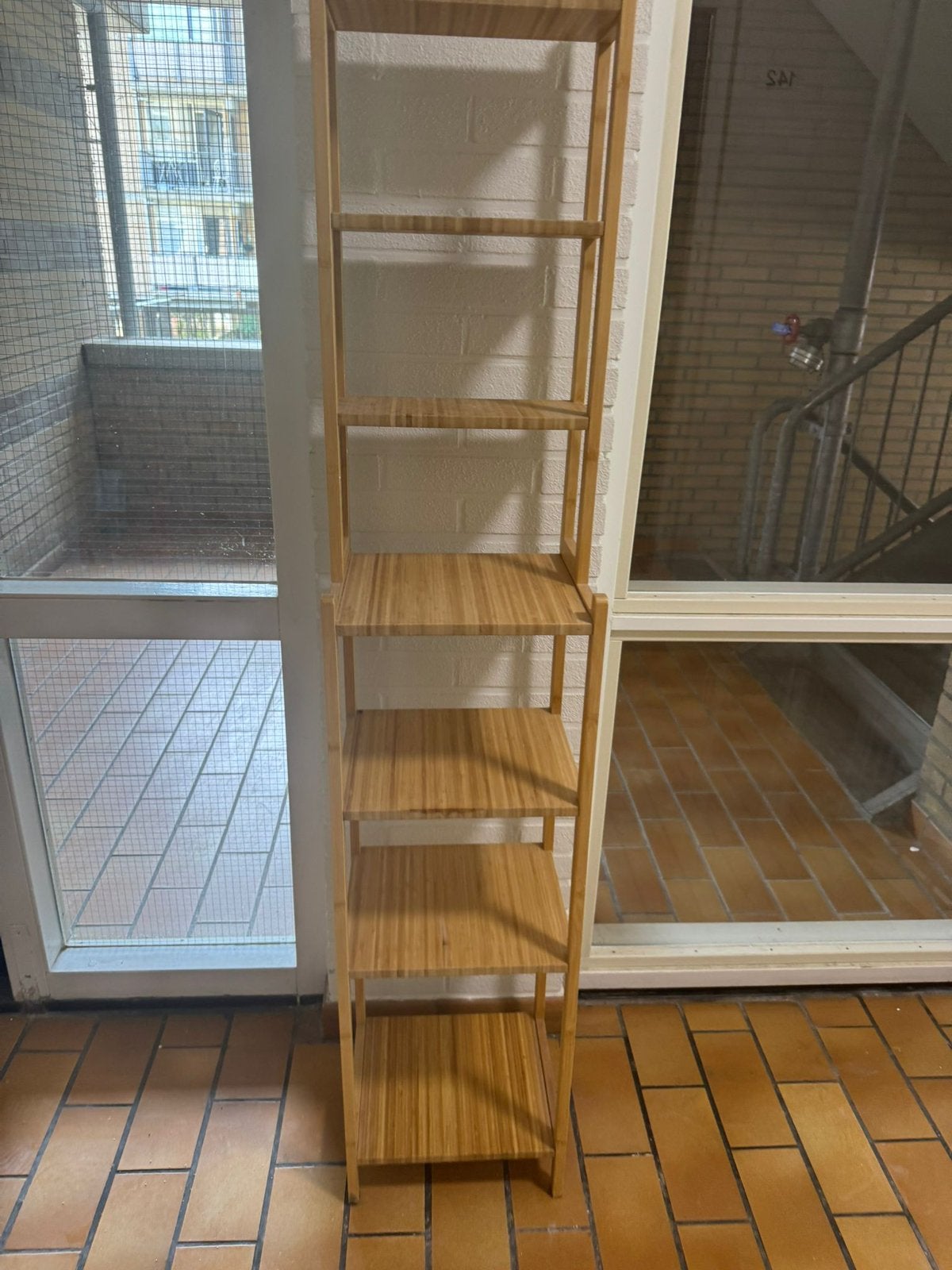 Stellingkast, Ophalen, Zo goed als nieuw, Hout, Cd's