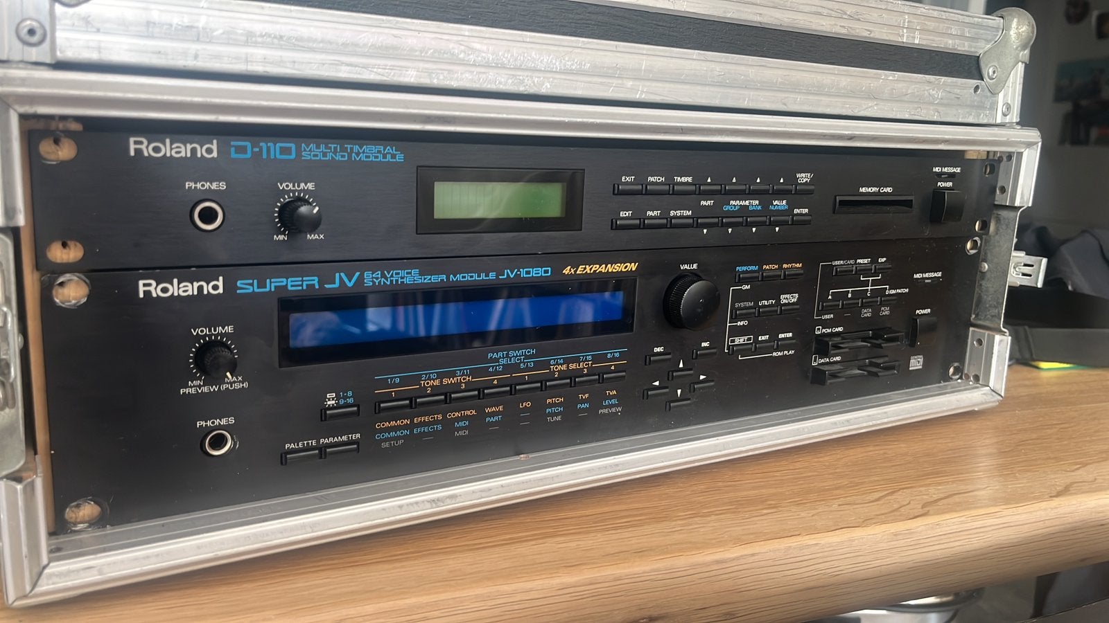 ROLAND JV1080 + D110, Ophalen of Verzenden, Zo goed als nieuw