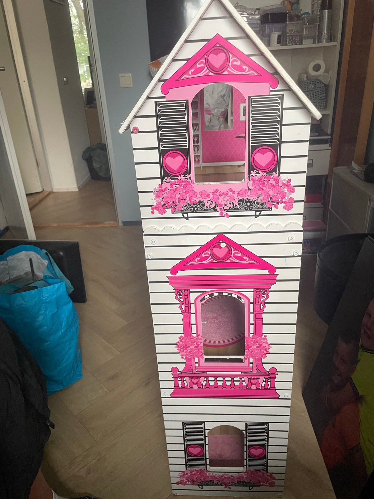 Barbie huis 3 verdiepingen - Met lichte gebruikerssporen, Ophalen of Verzenden, Gebruikt, Poppenhuis