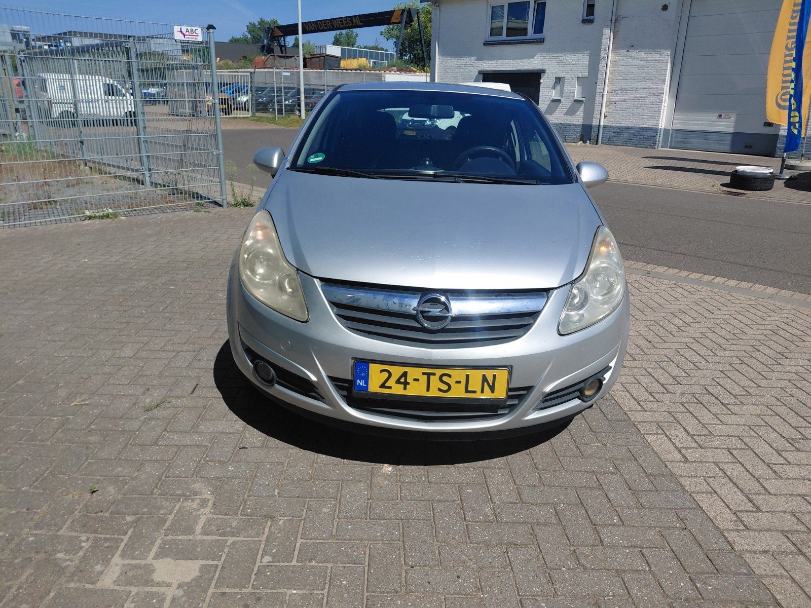 MOET VANDAAG WEG opel corsa 2007, Auto's, Opel, Stof, Handgeschakeld, Grijs, Particulier