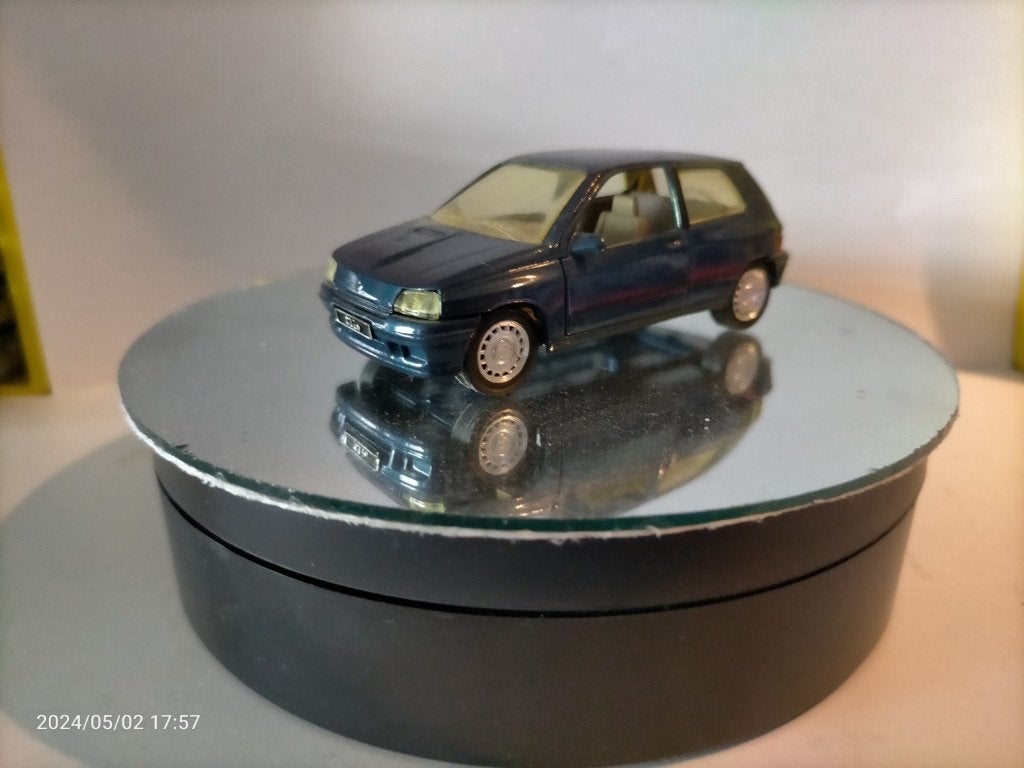 Solido renault Clio, Hobby en Vrije tijd, Modelauto's | 1:43, Verzenden, Auto, Solido