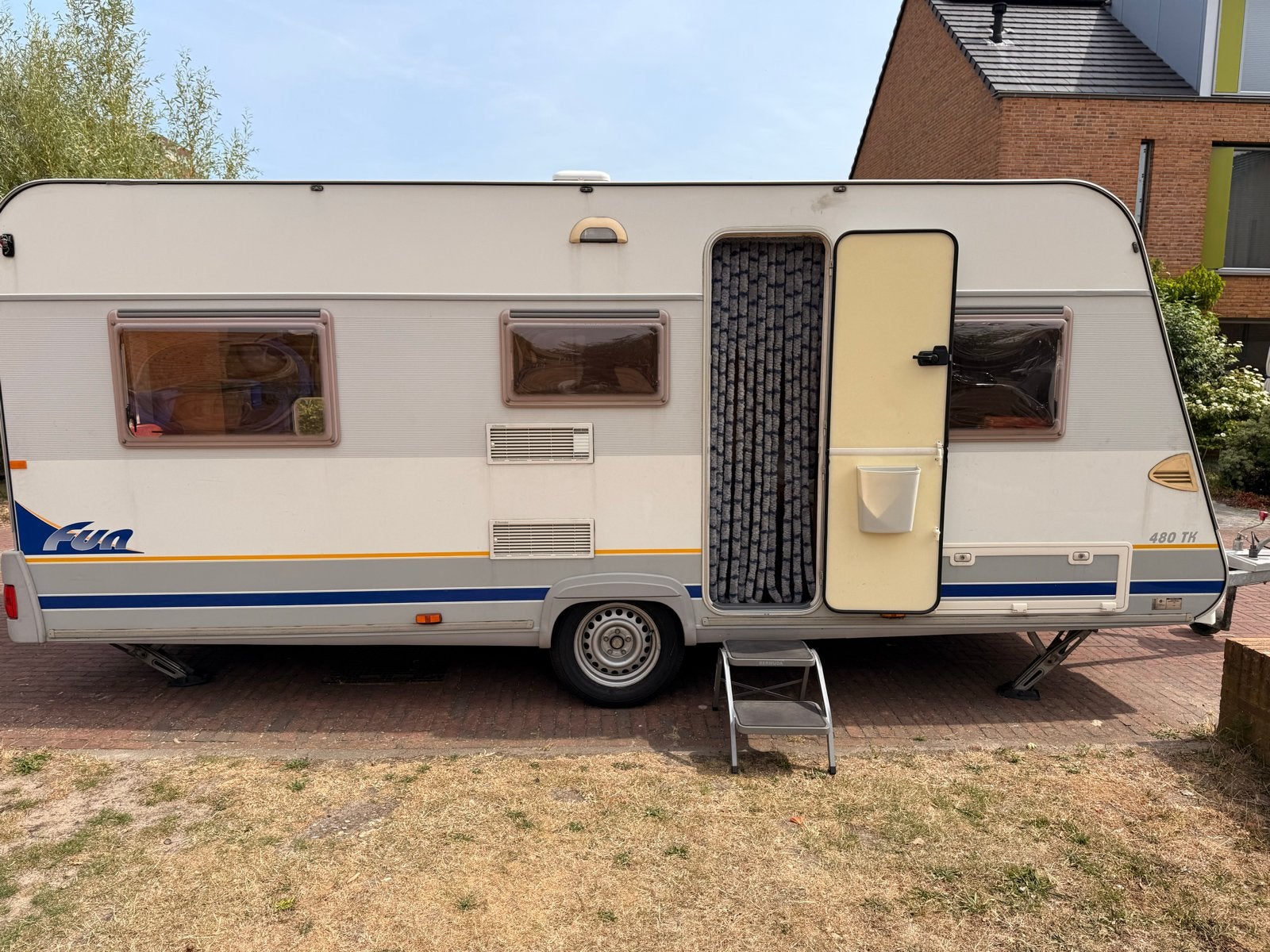 Bürstner 480 TK FUN  en nieuwe banden, Rondzit, Particulier, Bürstner, Tot en met 5