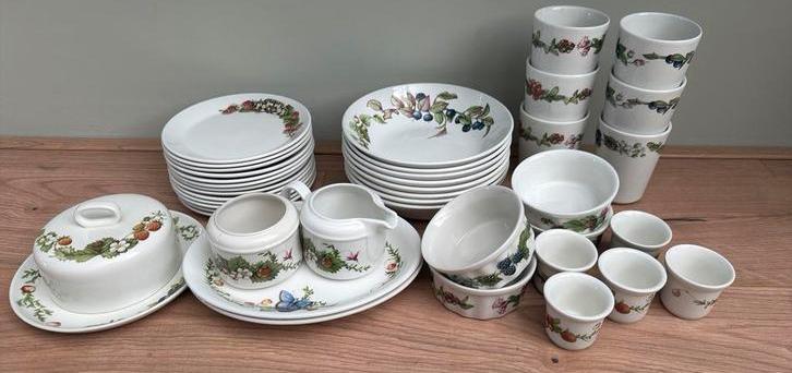 Marjolein Bastin bosvruchten 7 onderdelen 22 stuks, Ophalen, Zo goed als nieuw, Wedgwood, Porselein