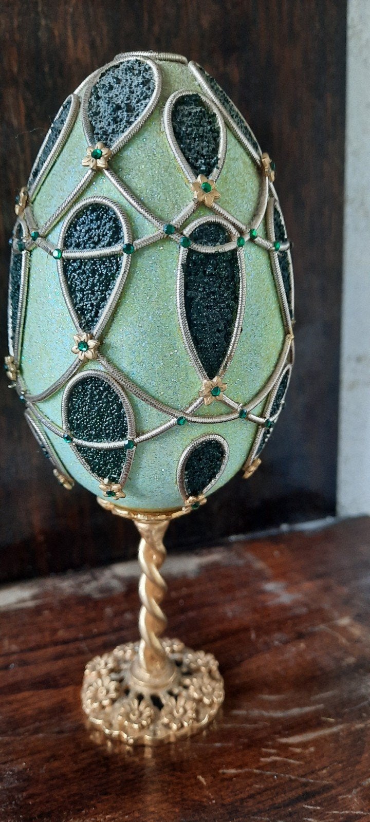 Decoratief Fabergé-stijl ei op standaard, Ophalen of Verzenden