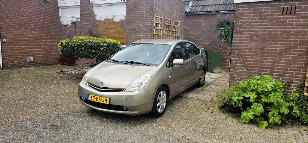 Toyota Prius 1.5 HSD 2005 Beige Hybrid syner drive, Beige, 4 cilinders, Origineel Nederlands, 1275 kg
