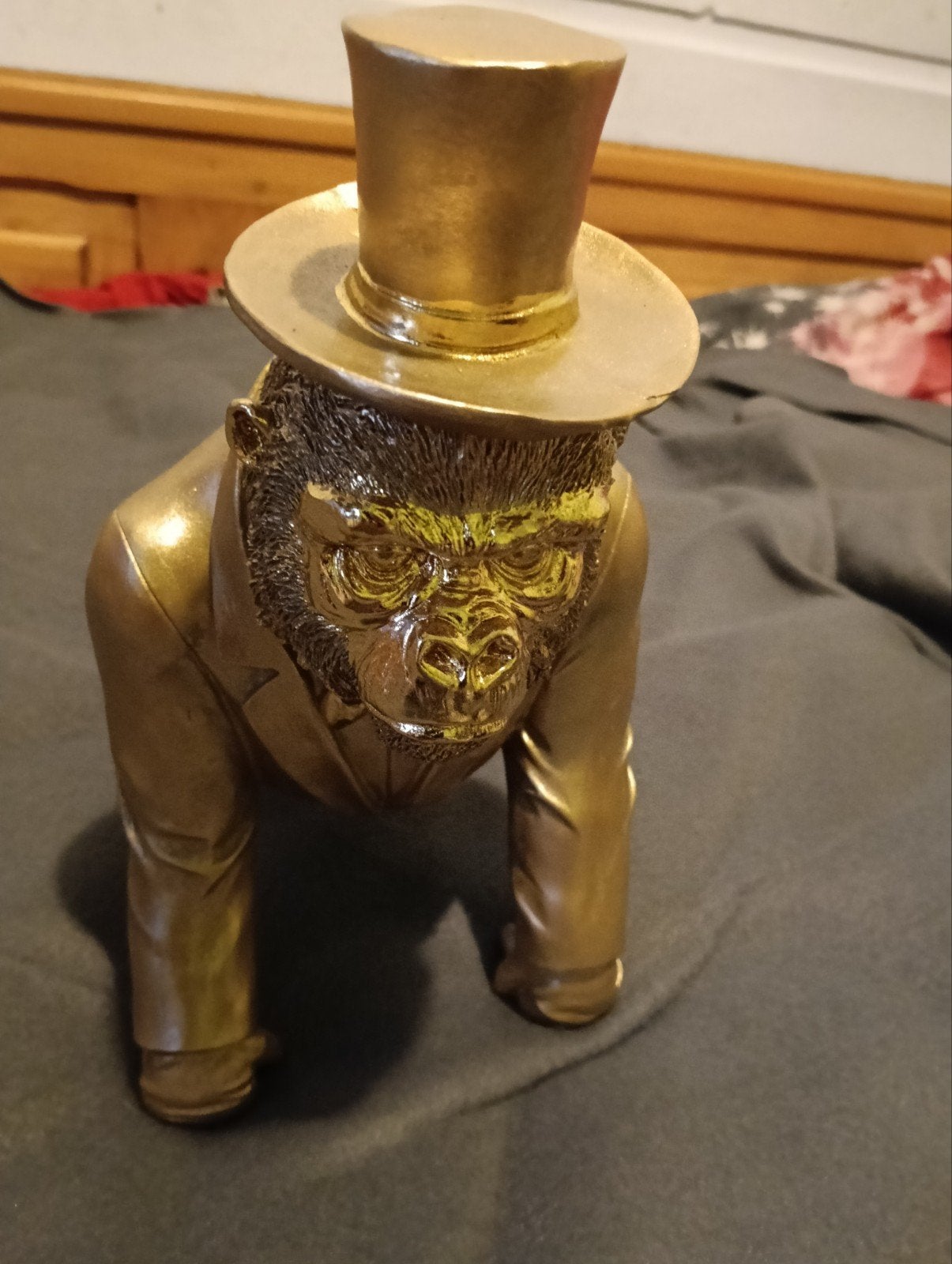 Gouden Gorilla Beeld met Hoge Hoed, Ophalen of Verzenden, Zo goed als nieuw