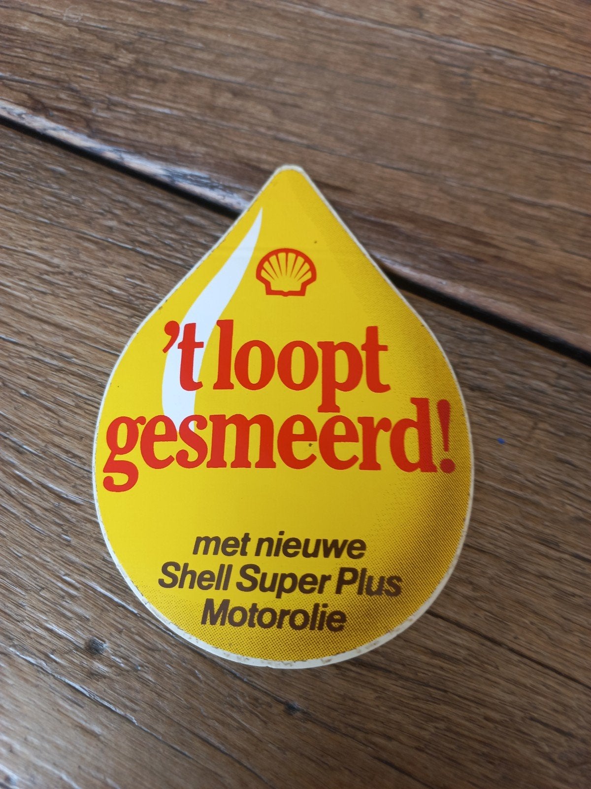 Vintage Shell 't loopt gesmeerd! sticker, Ophalen of Verzenden, Gebruikt, Auto's