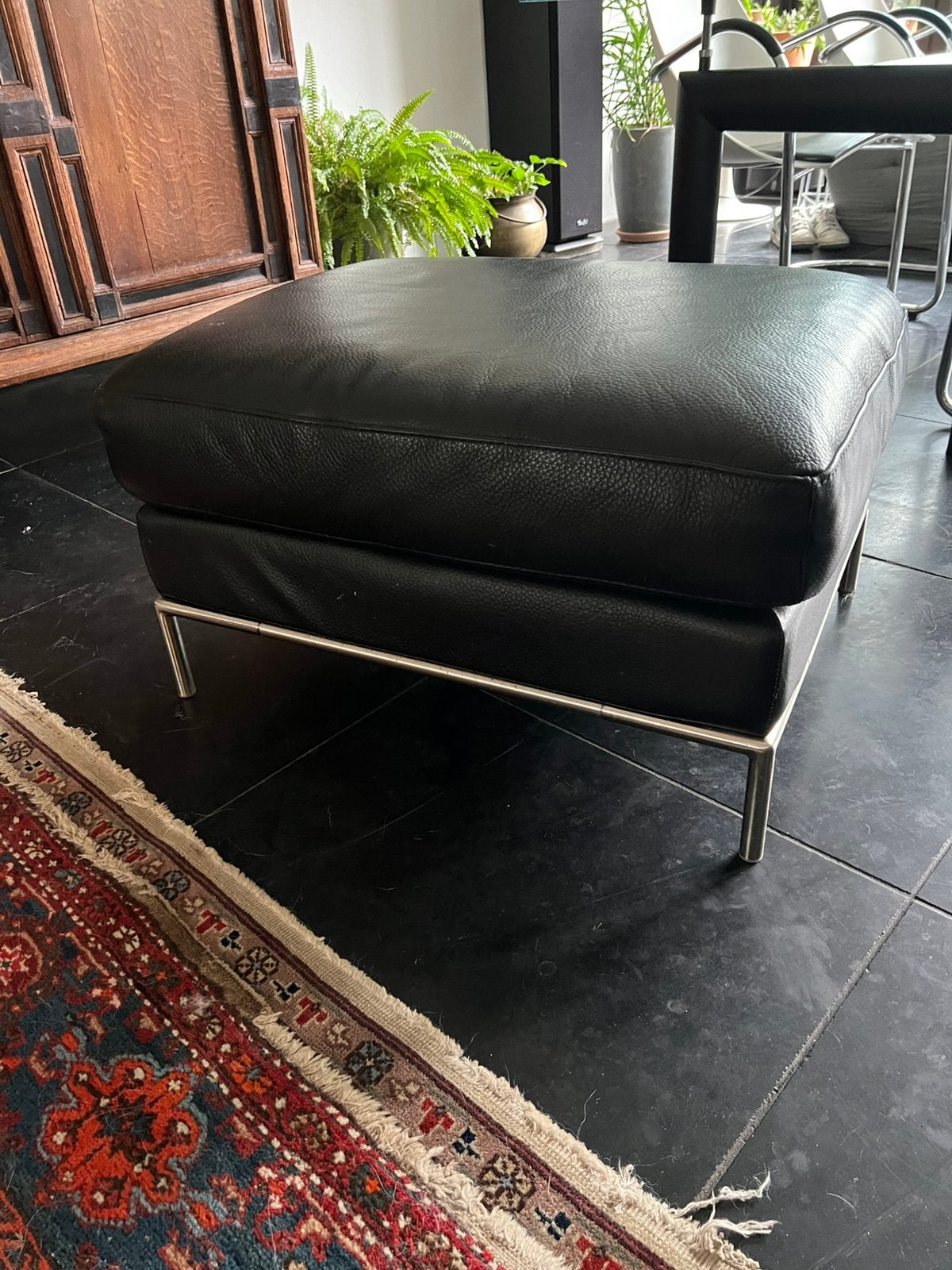 Hocker - stijl Corbusier, Vierkant, Leer, Ophalen of Verzenden, Zo goed als nieuw