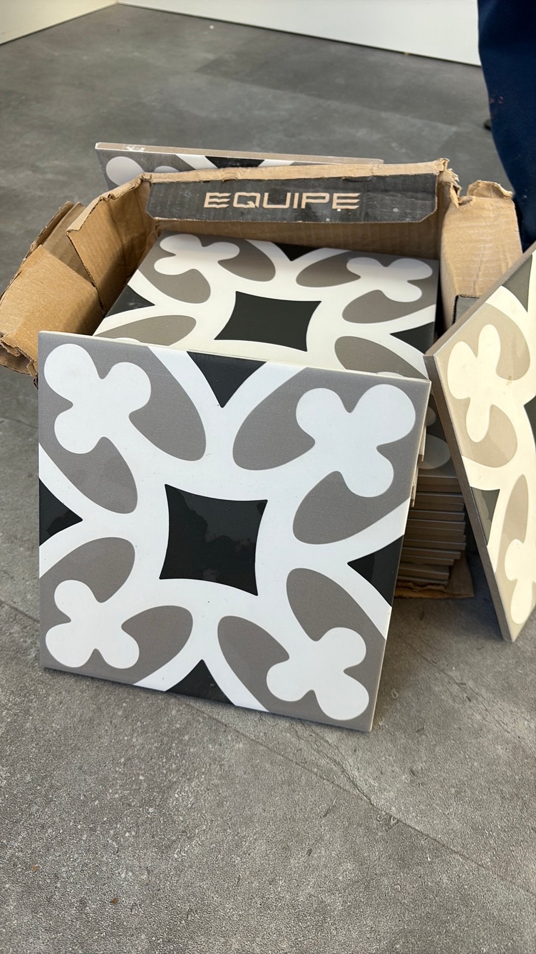 19 decoratieve tegels 20 x 20 cm –  zwart/wit/beige print, Ophalen, Keramiek, Zo goed als nieuw, Minder dan 5 m²