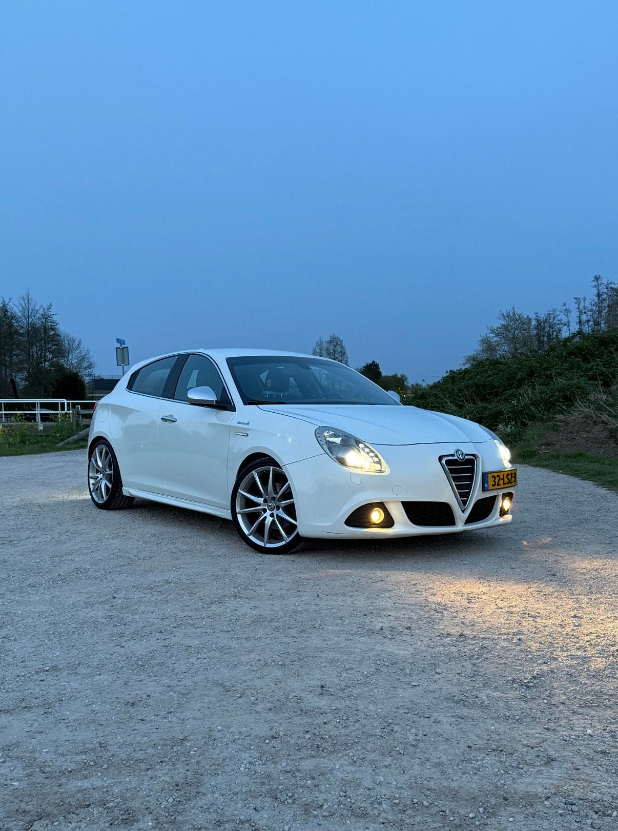 Alfa Romeo Giulietta 1.4 Turbo Multi AIR 2010 Wit, Voorwielaandrijving, Zwart, 4 cilinders, Wit