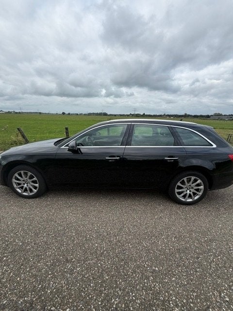 Audi A4 2.0 Tfsi Ultra 140KW AV S-t7 2017 Zwart, Auto's, 1984 cc, 1435 kg, A4, Zwart