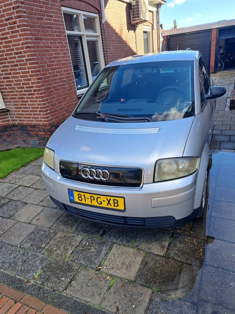 Audi A2 1.4 55KW 2004 Zilver-Grijs zuinig 1;20 netjes, Auto's, Stof, 74 pk, 31 €/maand, 4 cilinders