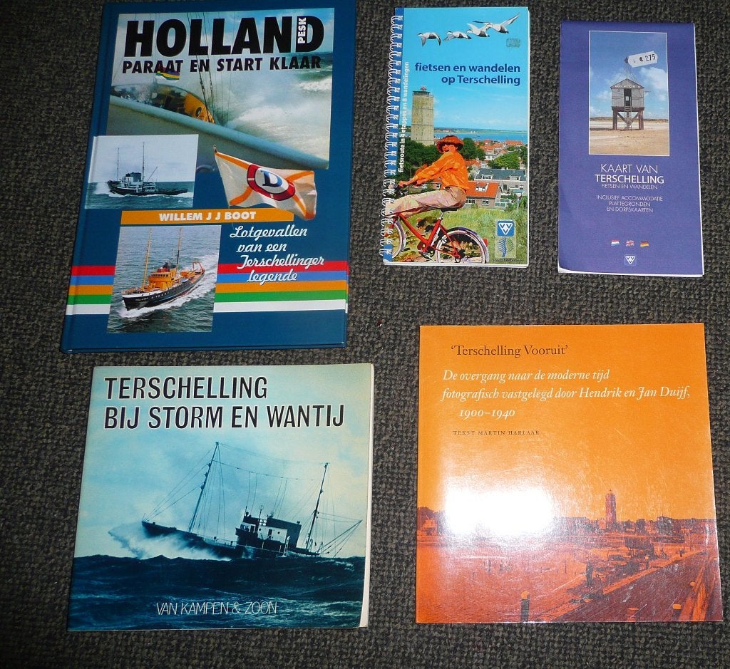 4 boeken & 2 kaarten Terschelling, Boeken, Ophalen of Verzenden, Zo goed als nieuw, 4 boeken & 2 kaarten Terschelling, Friesland