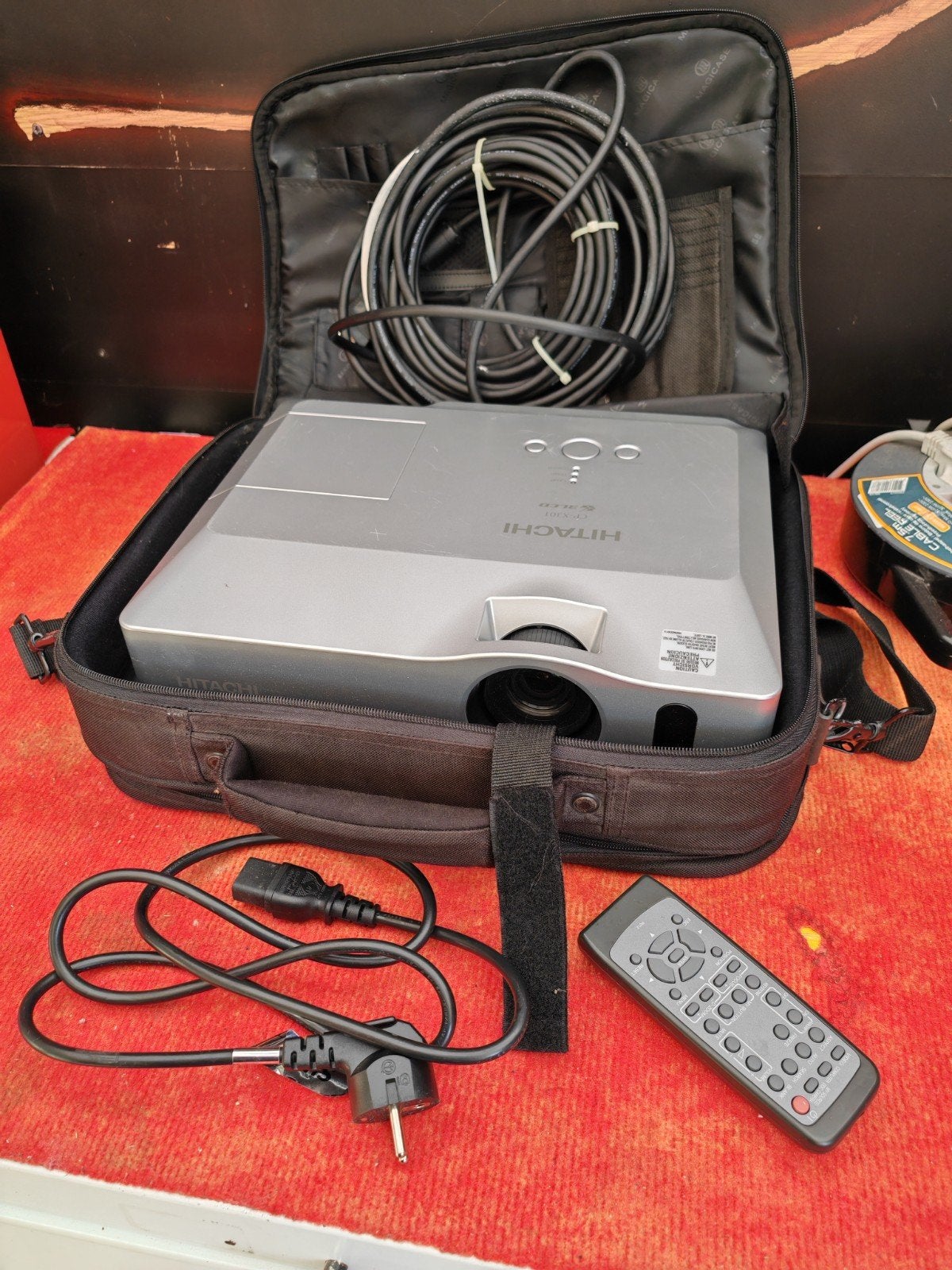 Hitachi CP-X301 beamer, Ophalen of Verzenden, Overige resoluties