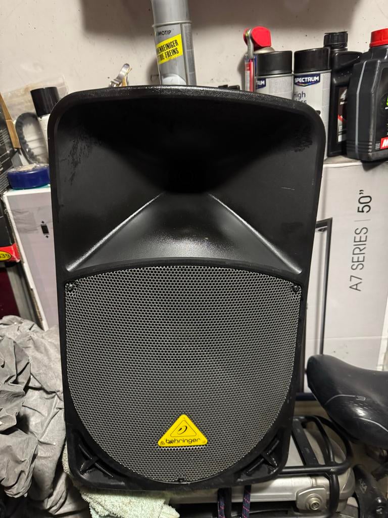 Behringer Eurolive B112D Actieve PA Luidspreker 1000 Watt, Overige typen, Zo goed als nieuw, 120 watt of meer, Ophalen