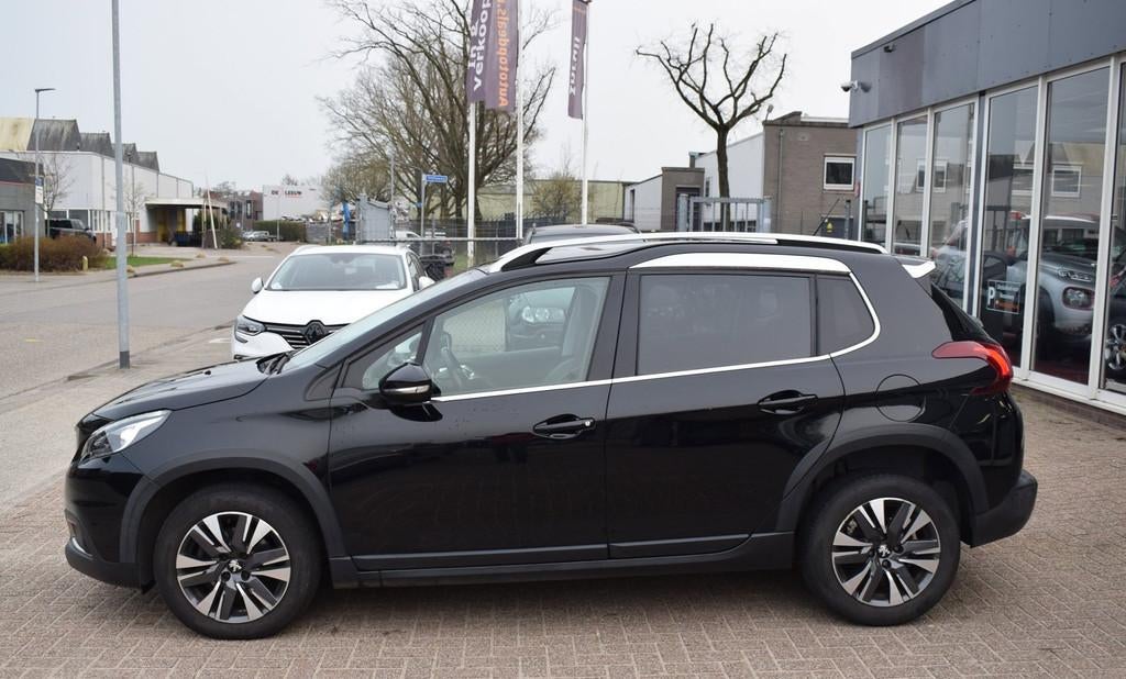 Peugeot 2008 1.2 PureTech GT-Line | AUTOMAAT | NAVIGATIE | H, 1199 cc, Leder en Stof, Zwart, Bedrijf