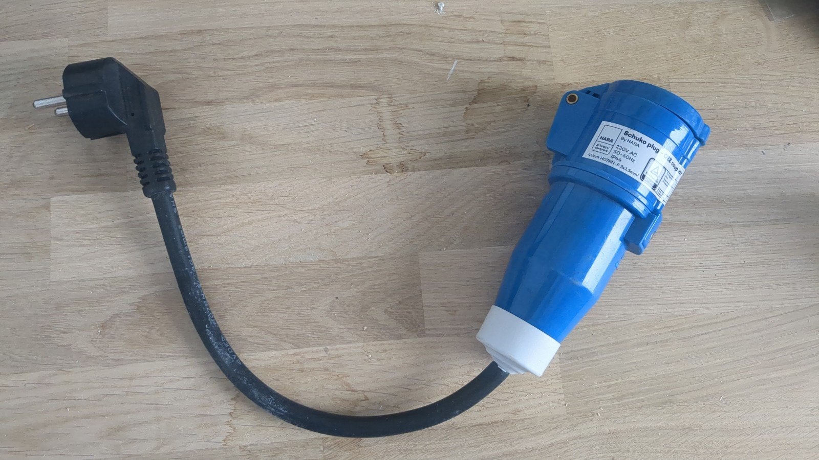 Schuko stekker naar CEE camping stekker adapter, Caravans en Kamperen, Caravan accessoires, Ophalen of Verzenden, Zo goed als nieuw