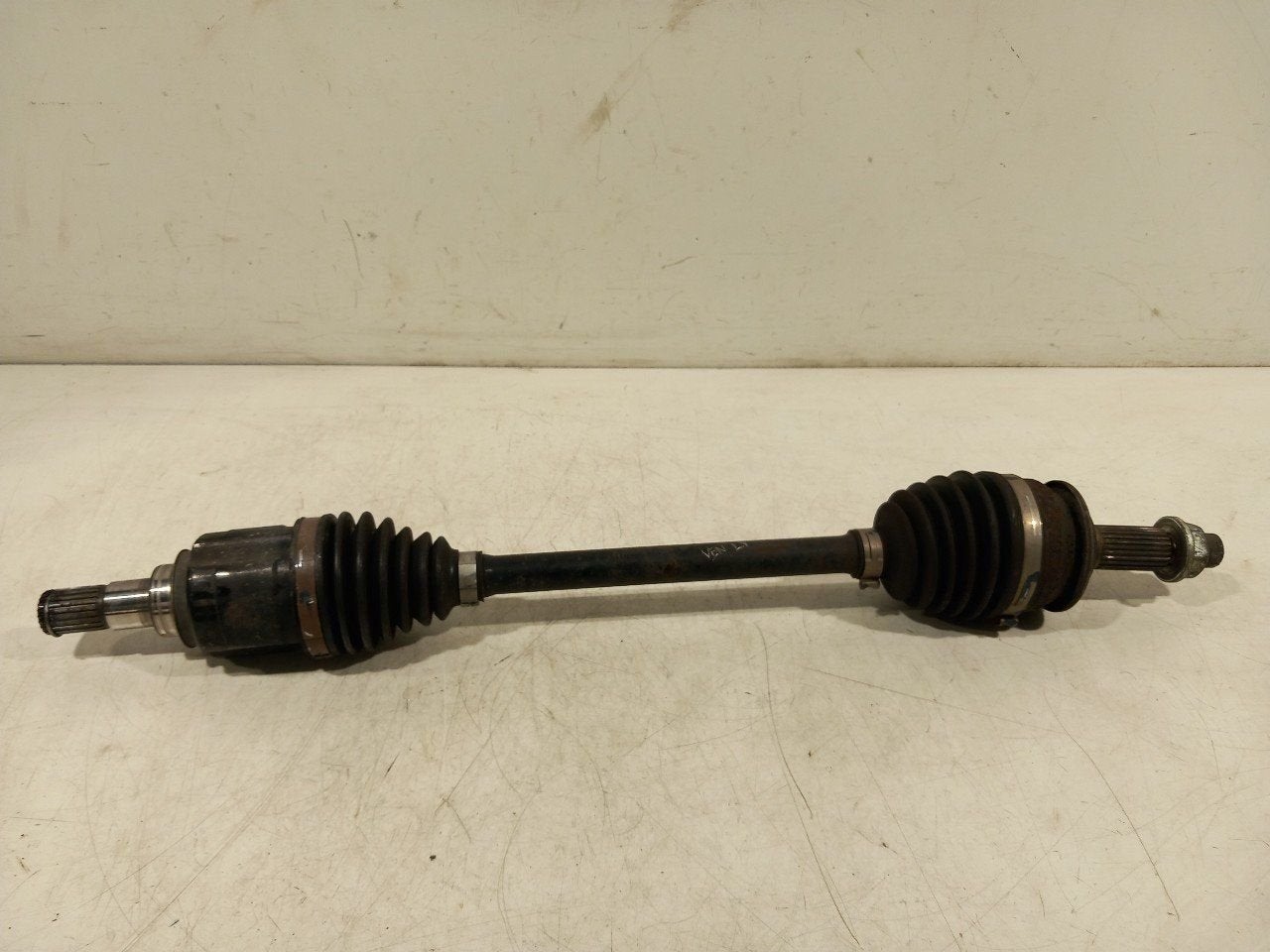 Aandrijfas links voor Suzuki Ignis, Onderdelen@venauto.nl, Van der Ven Autorecycling B.V., Gebruikt, Ettenseweg 76, 4706 PB Roosendaal, The Netherlands