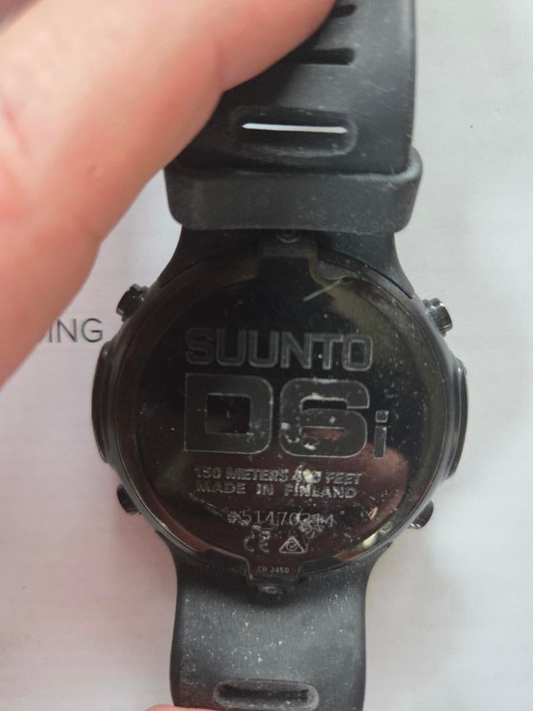 Suunto D6i duikcomputer met kabel en handleiding, Ophalen of Verzenden, Duikcomputer