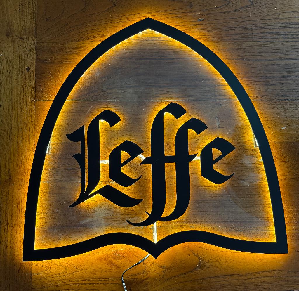 lichtreclame "Leffe", Ophalen of Verzenden, Nieuw, Lichtbak of (neon) lamp