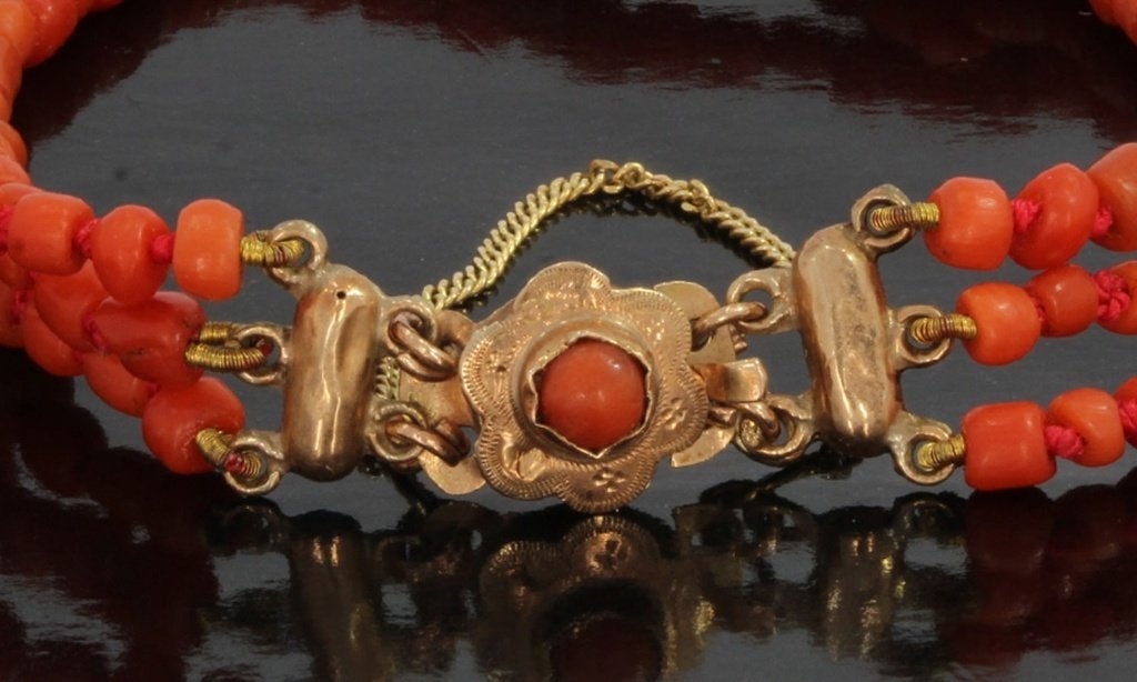 Bloedkoraal antieke armband 14k gouden slot vintage dames, Verzenden, Goud, Armband, Met edelsteen