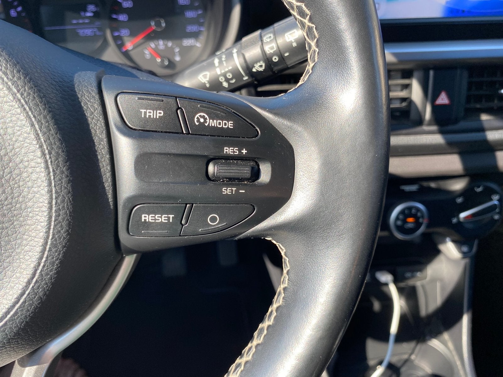 Foto 16 van Kia Picanto 1.0 Carplay Cruise Camera Afn. Trekhaak NAP