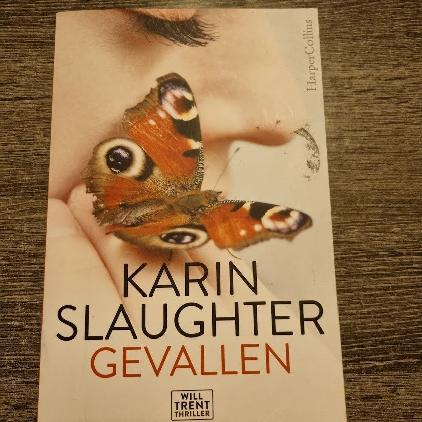 Boek van Karin Slaughter - Gevallen, Boeken, Ophalen of Verzenden, Zo goed als nieuw, Karin Slaughter, Nederland