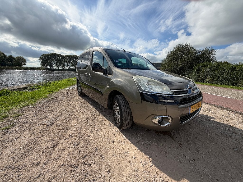 Citroën Berlingo 1.6 VTi Collection 120pk 2013bj  165.000 km, Auto's, Voorwielaandrijving, 1295 kg, 4 cilinders, Bruin