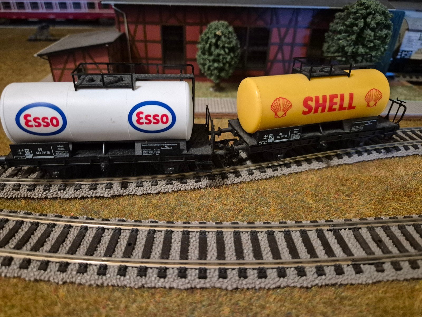 Fleischmann H0 Ketelwagens - Esso & Shell, Ophalen of Verzenden, Gebruikt, Wagon, Fleischmann