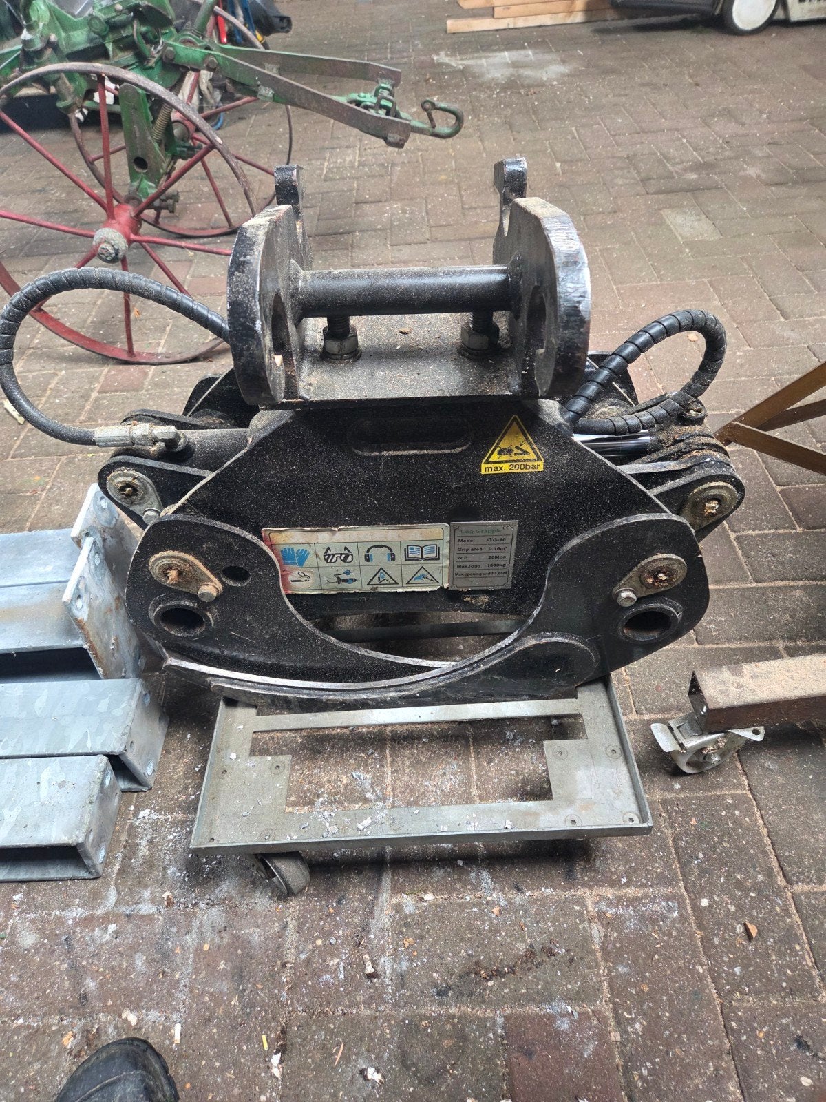 Log Grapple G-16 - Houtgrijper voor Graafmachine, Zakelijke goederen, Machines en Bouw | Kranen en Graafmachines, Ophalen of Verzenden