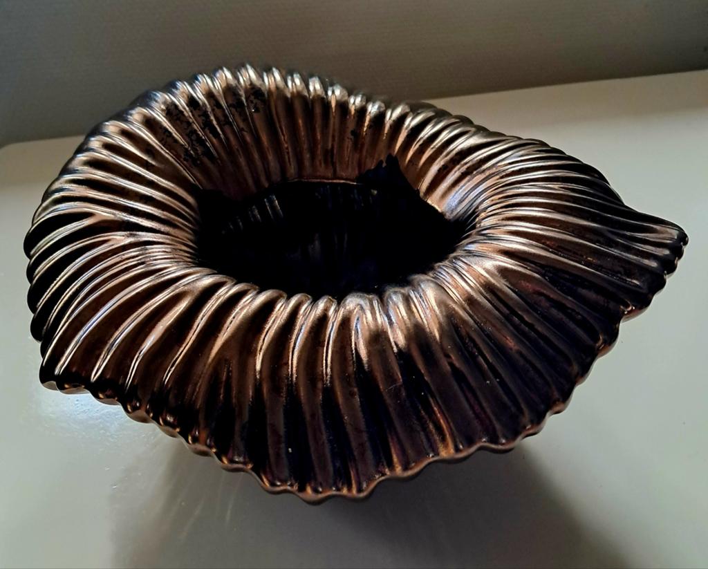 Daan Kromhout Arum Schaal Design Brons, Ophalen, Zo goed als nieuw, Rond, Overige materialen