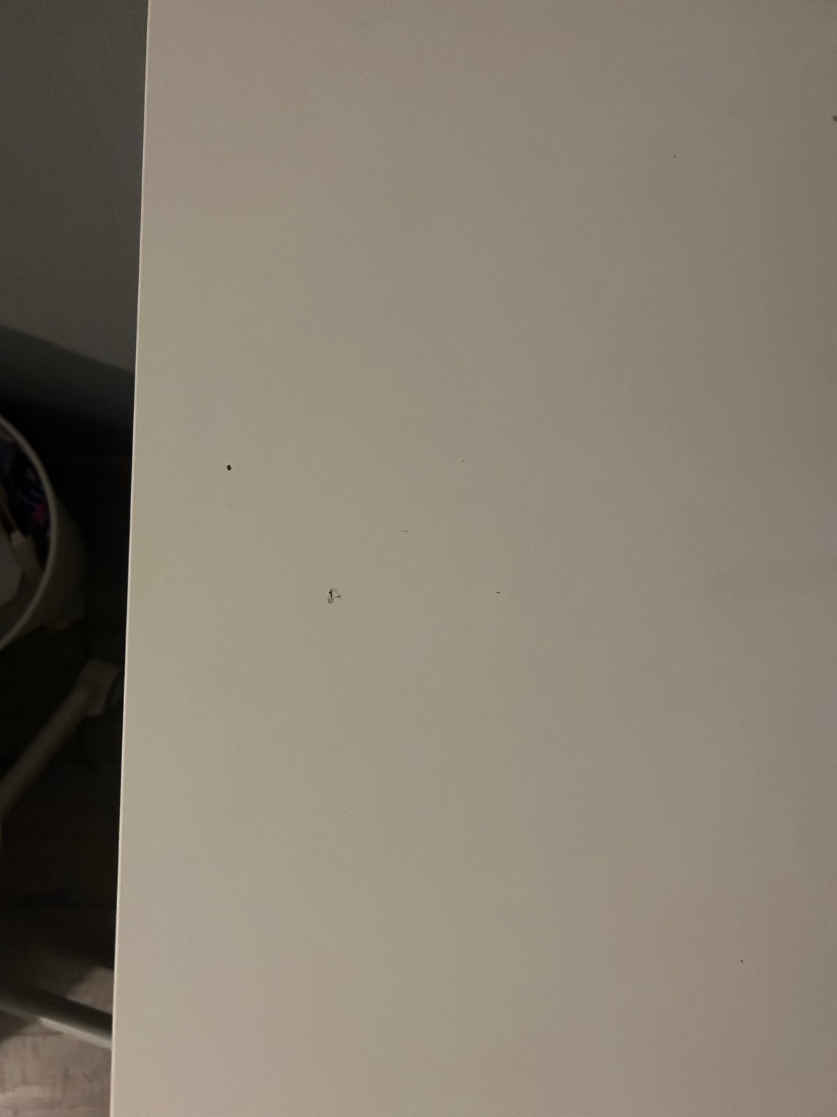 Foto 3 van IKEA bureau met bureaustoel - Lichte beschadiging