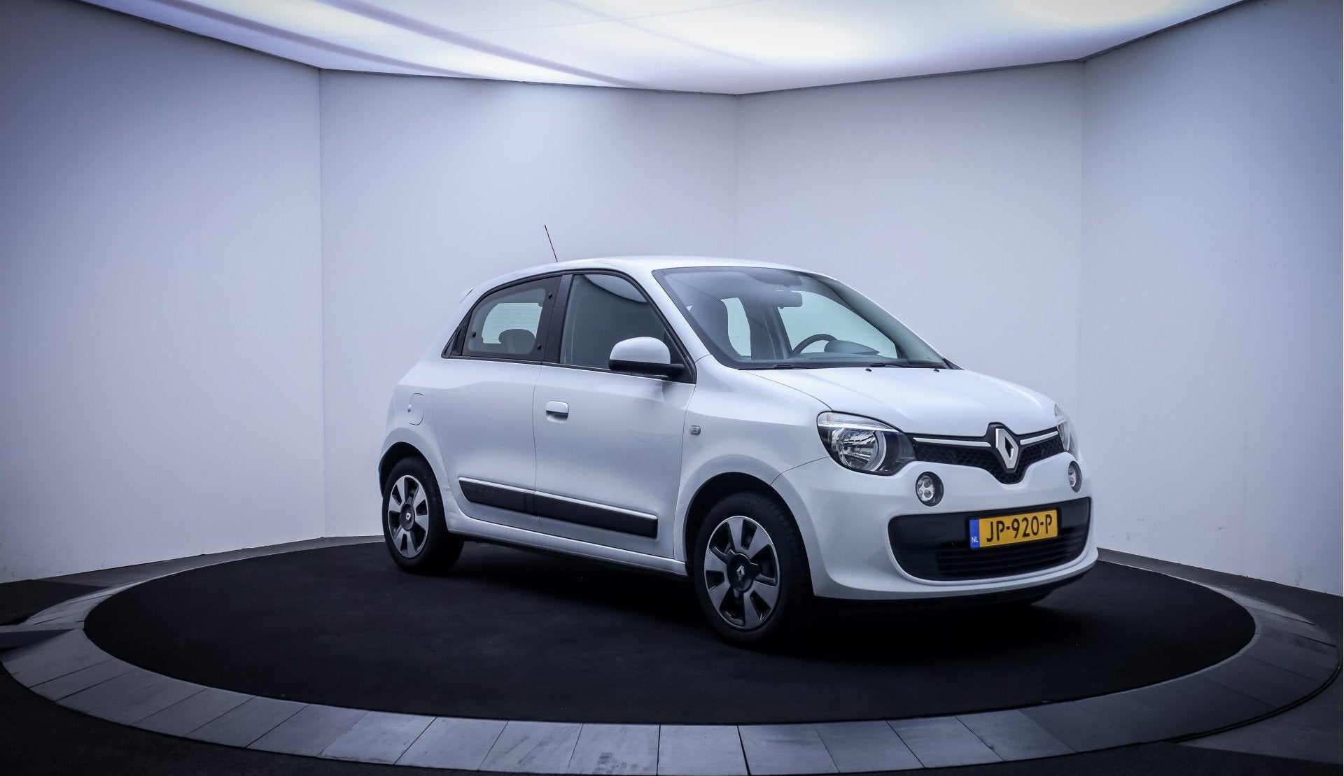 Renault Twingo 1.0 SCe Collection CAMERA | NAVI | AIRCO | DA, Gebruikt, 840 kg, 4 stoelen, Wit