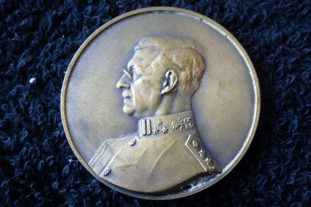 Herdenkingspenning 50 jaar overlijden Albertus Rex Belgarum, Ophalen of Verzenden, Brons, Buitenland