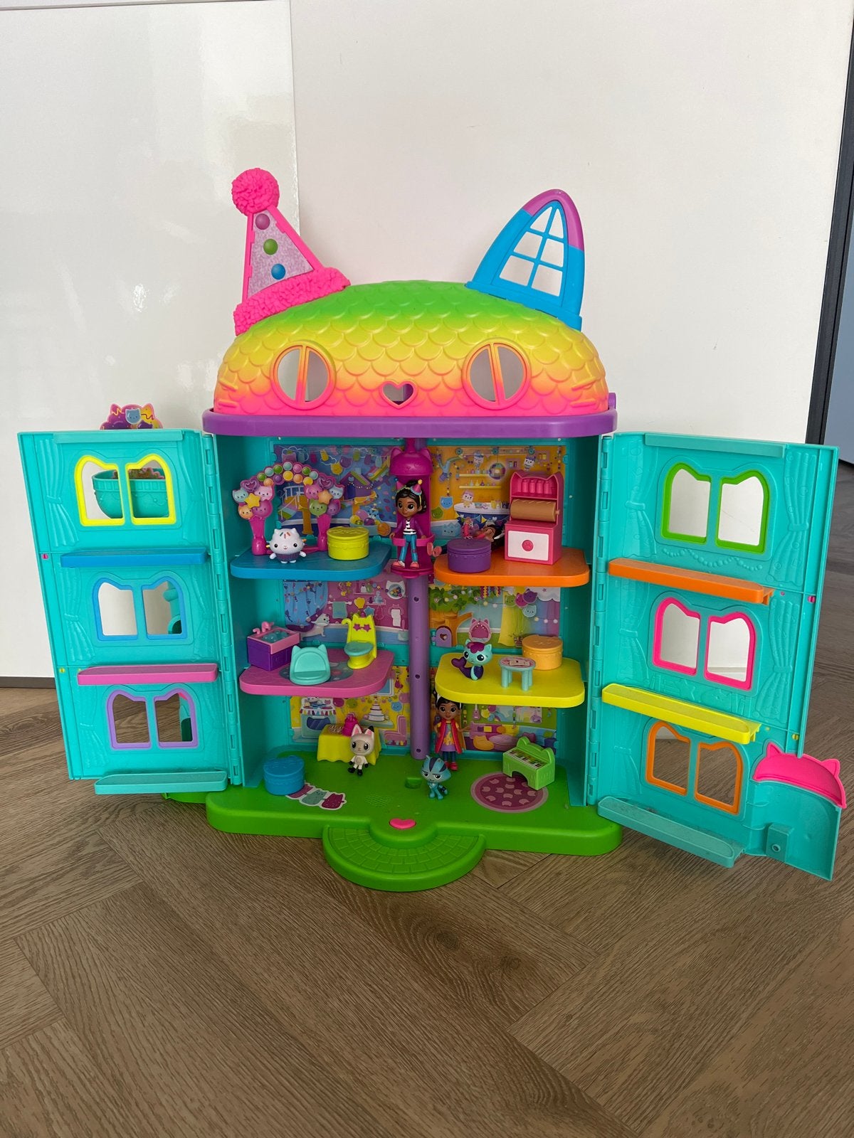 Gabby's Poppenhuis met diverse toebehoren, Ophalen, Zo goed als nieuw, Meisje