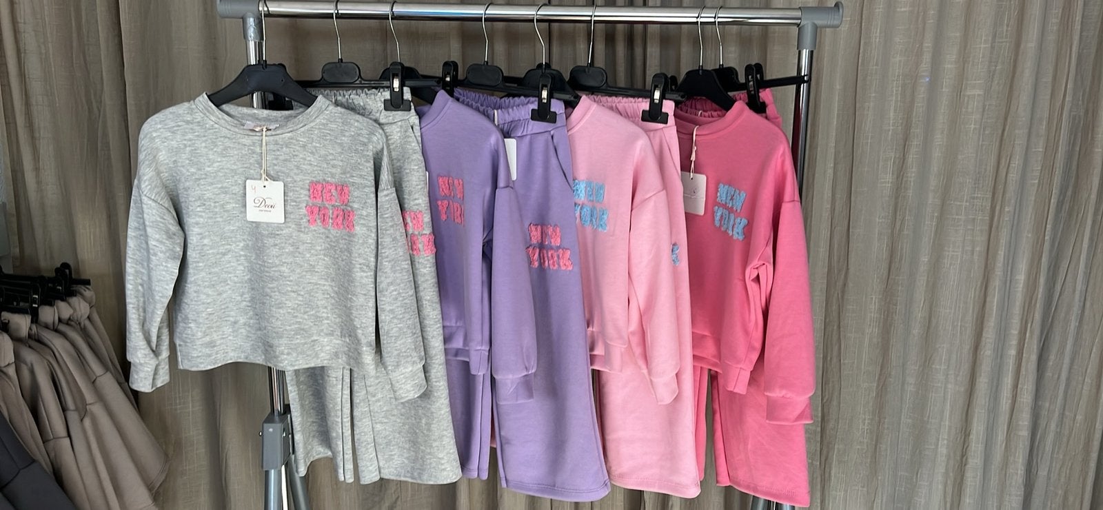Partij meisjes kleding jogging pakken, Kinderen en Baby's, Kinderkleding | Overige, Ophalen of Verzenden, Nieuw, Meisje