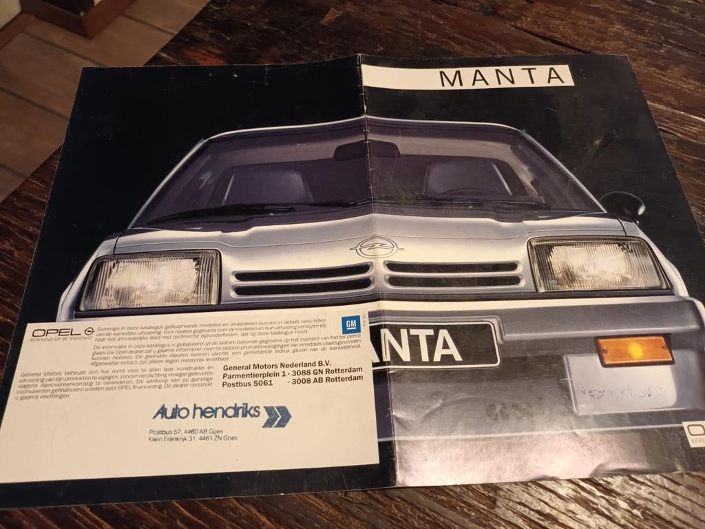 Opel Manta GSI folder 1986 - NL - Kleine gebruikerssporen, Ophalen of Verzenden