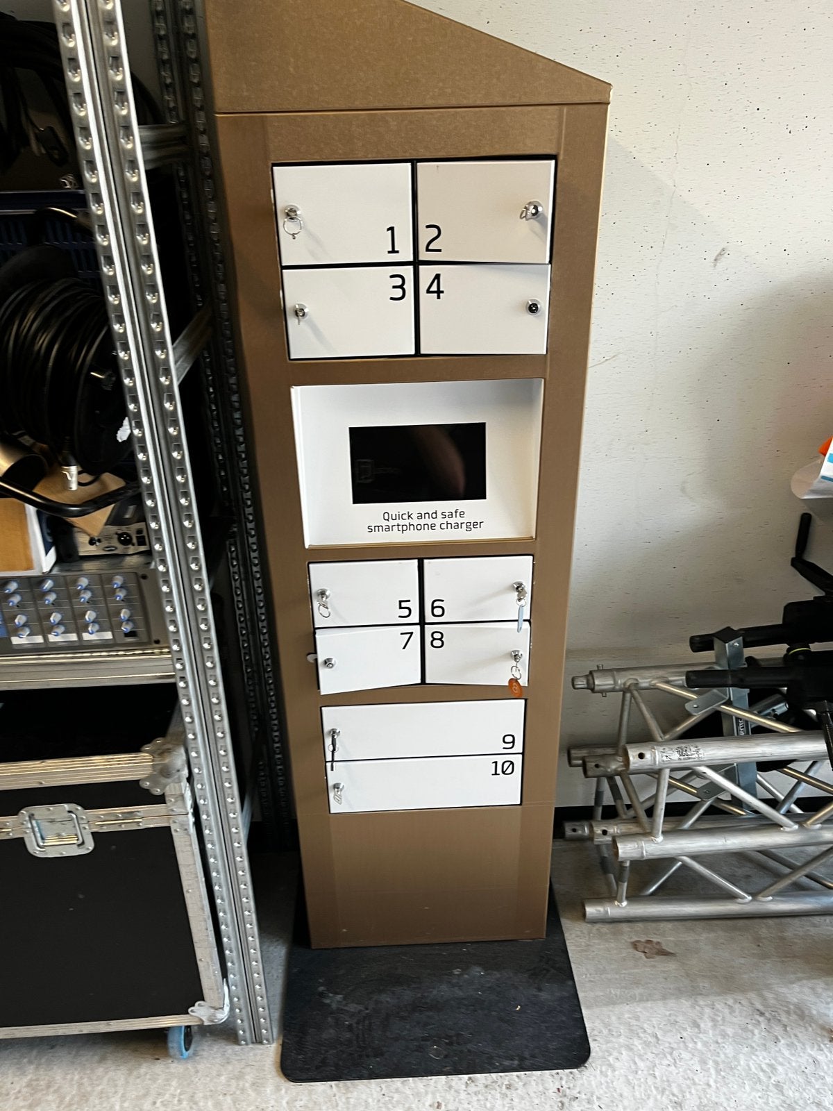 Telefoon oplaad kast, Ophalen, Audio