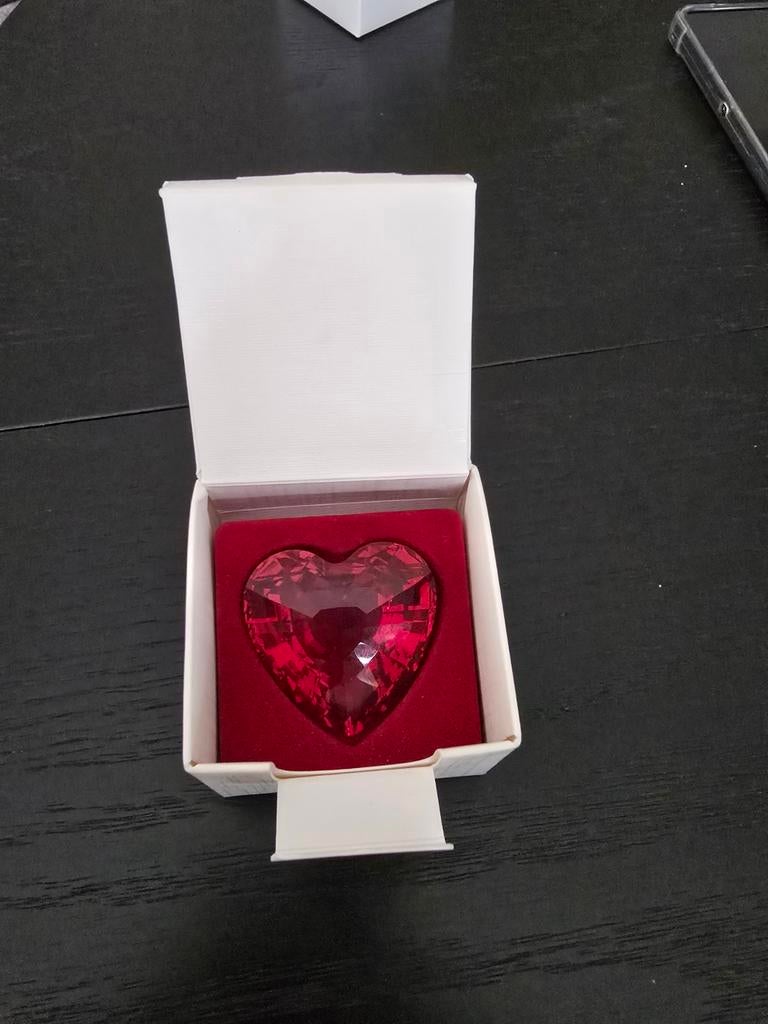 Swarovski SCS Kristallen Hart - Rood, Ophalen of Verzenden, Zo goed als nieuw, Figuurtje